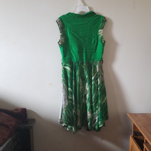 Dress - Picture 4 of 4